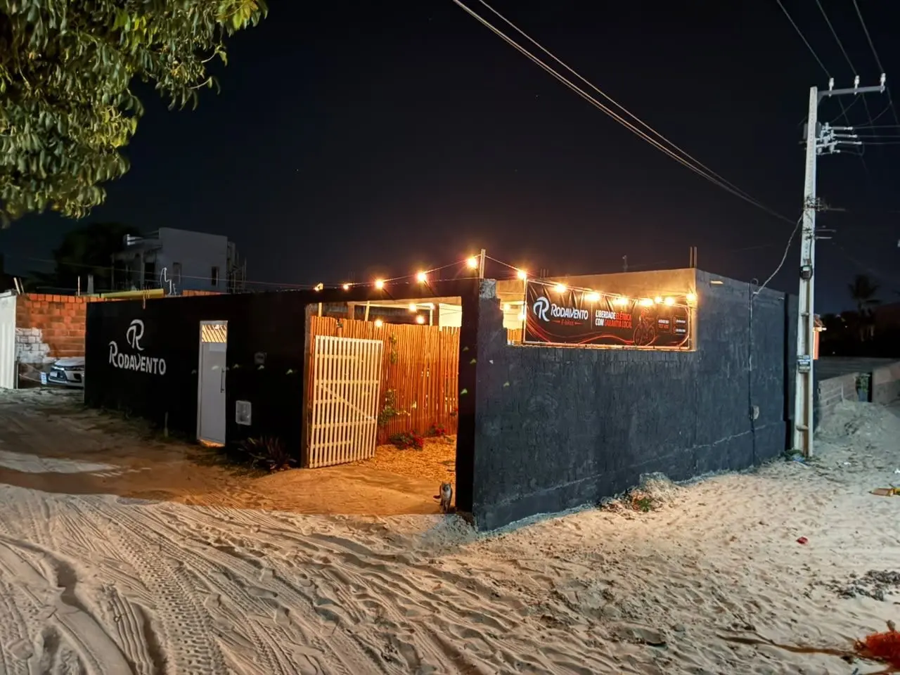 Rodavento store on the sand in Preá